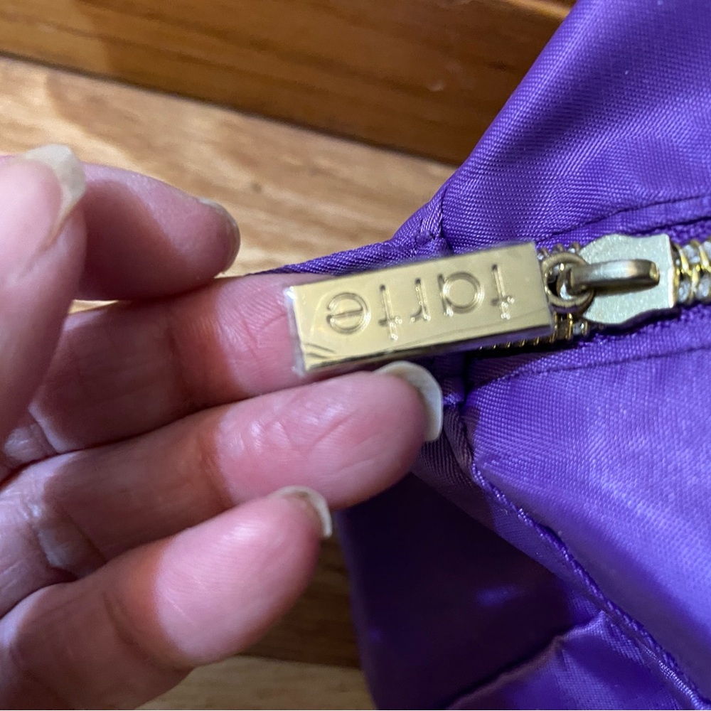 Tarte Cosmetic Pouch With Samples New - Picture 13 of 15